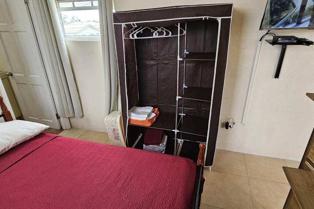 Seclusion Studio Apartment. 圣菲利普 外观 照片